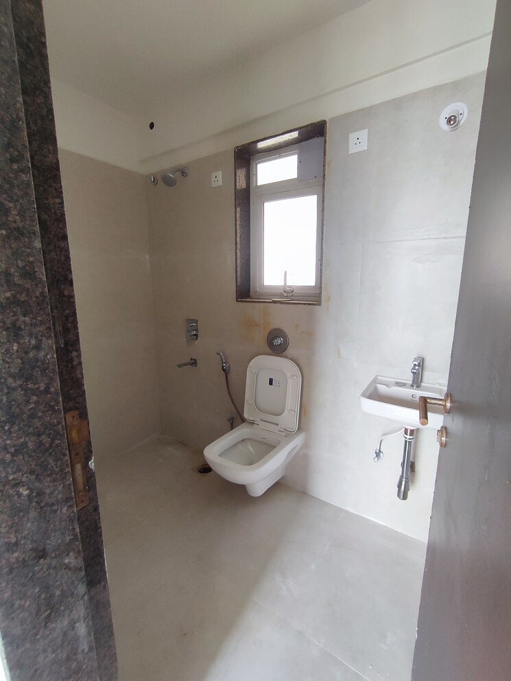 Bathroom, puranik-city-reserva 2 Bedroom 635 Sq.Ft. Apartment In Ghodbunder Thane 7802494