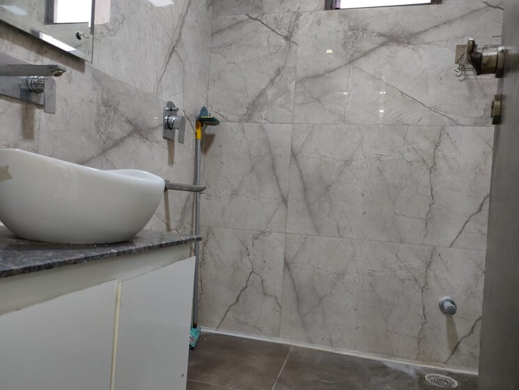 Bathroom, sector 22 dwarka 3 Bedroom 1900 Sq.Ft. Apartment In Sector 22 Dwarka Delhi 7802623
