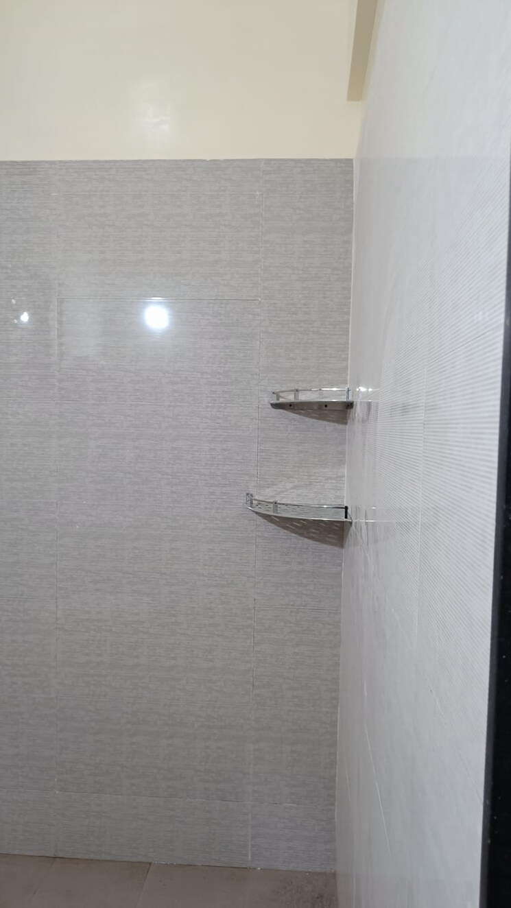 Bathroom, classic-niyati 2 Bedroom 1200 Sq.Ft. Apartment In Wagholi Pune 7802640