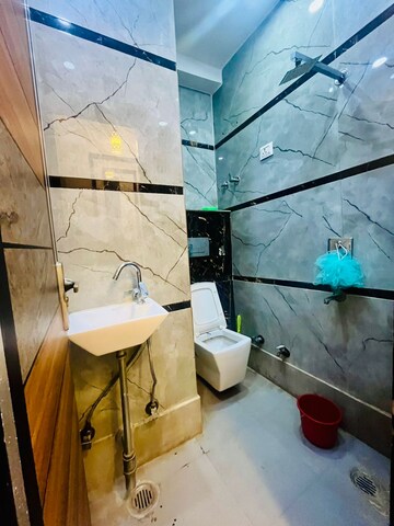 Master Bedroom in 2 BHK Builder Floor at Dwarka Mor – for Rent