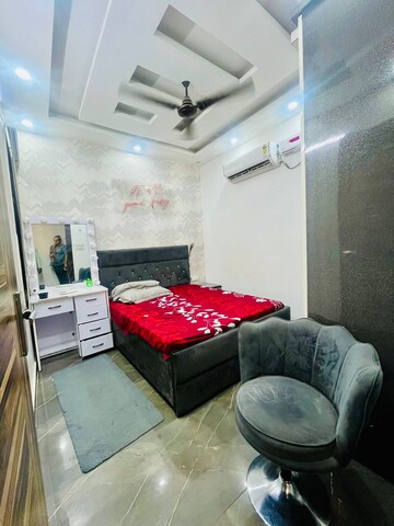 Bedroom in 2 BHK Builder Floor at Dwarka Mor – for Rent