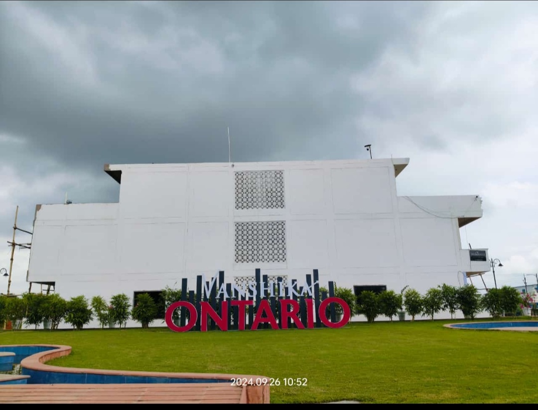 3 BHK 2700 Sq.Ft. Villa in Vanshika Ontario