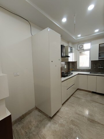 Room in 2.5 BHK Builder Floor at Paschim Vihar – for Sale