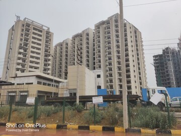 कमर्शियल शॉप वर्ग फुट फॉर रीसेल इन सेक्टर 90 गुड़गांव  7802945