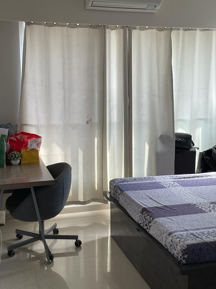 Bedroom, hiranandani-estate-bella 5 Bedroom 3650 Sq.Ft. Apartment In Ghodbunder Road Thane 7803004