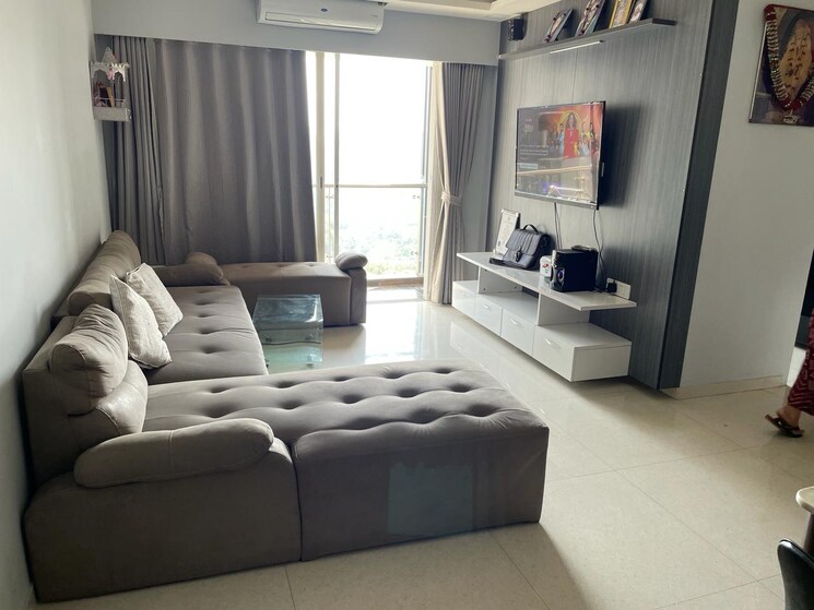 Living Room, hiranandani-estate-bella 5 Bedroom 3650 Sq.Ft. Apartment In Ghodbunder Road Thane 7803004