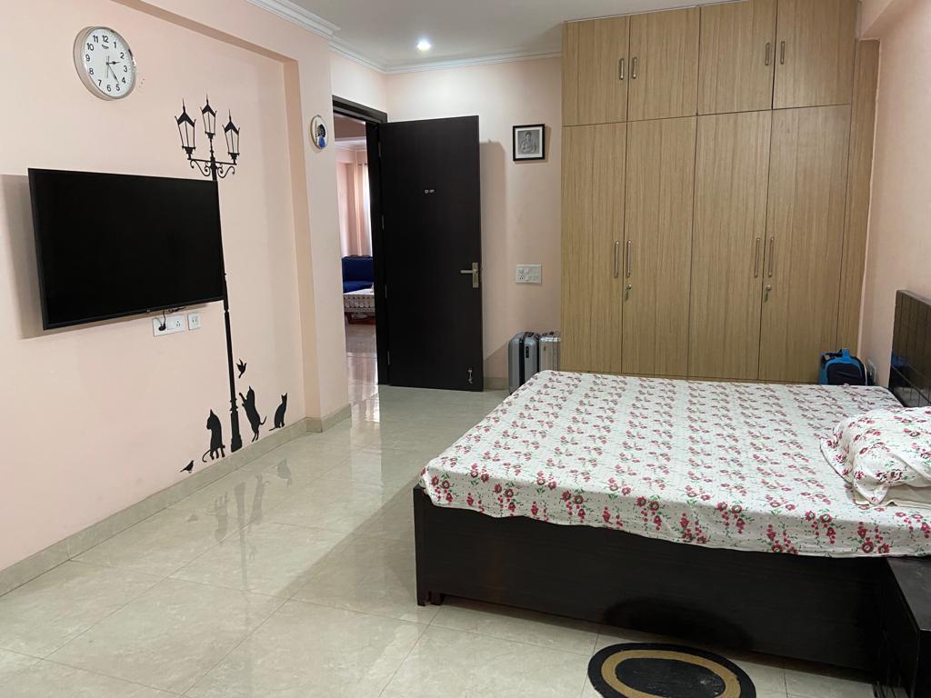 3 BHK Apartment For Rent in Unitech Uniworld Gardens Sector 47 Gurgaon  7803018