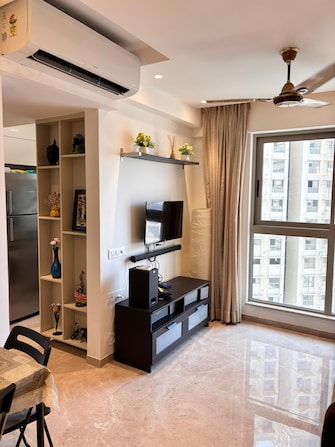 1 BHK Apartment For Resale in Hiranandani Regent Hill Powai Mumbai  7803038