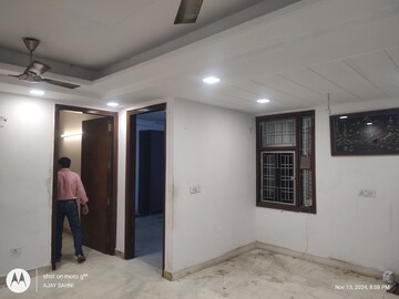 Room in 3 BHK Builder Floor at Mehrauli – for Rent