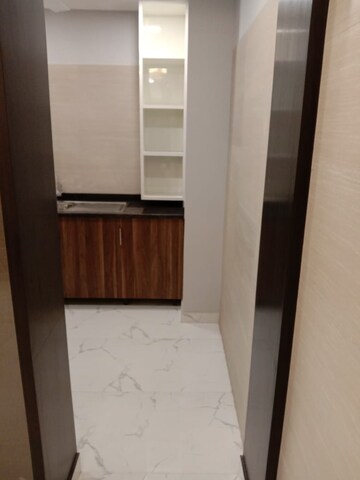 Room in 3 BHK Apartment at Cosmos Express 99, Sector 99 – for Sale