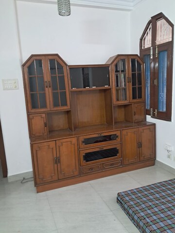 Furnished Amenities in 6+ BHK Independent House at Sector 11 – for Sale