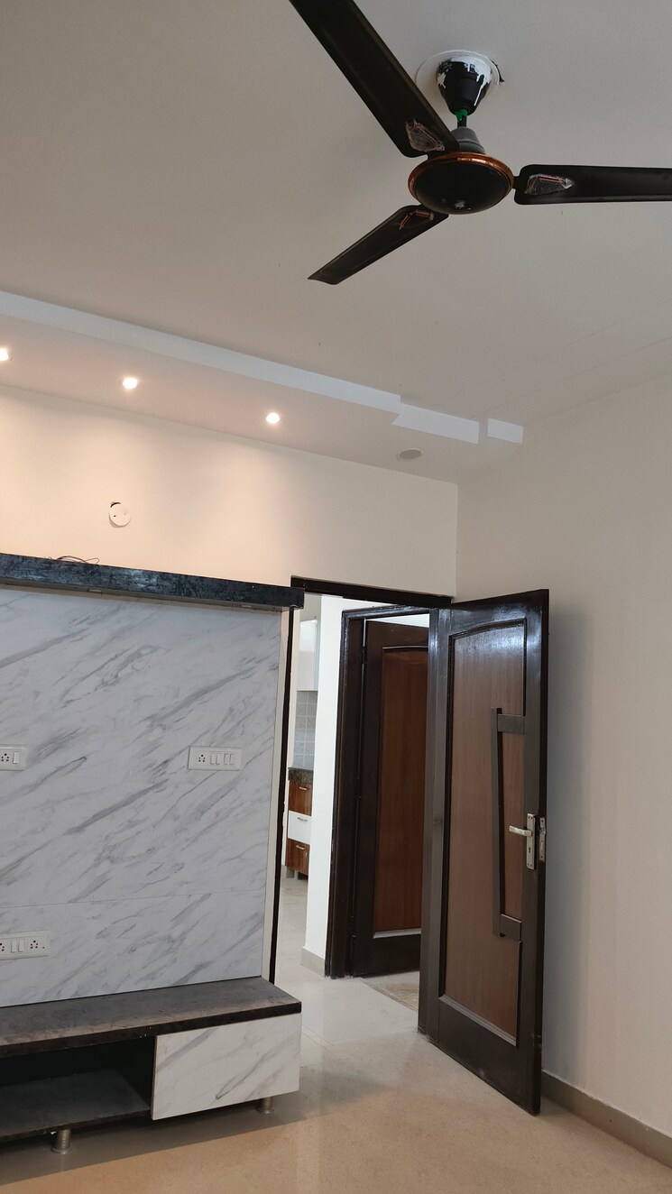 undefined, ambala highway 6 Bedroom 200 Sq.Yd. Villa In Ambala Highway Zirakpur 7803382