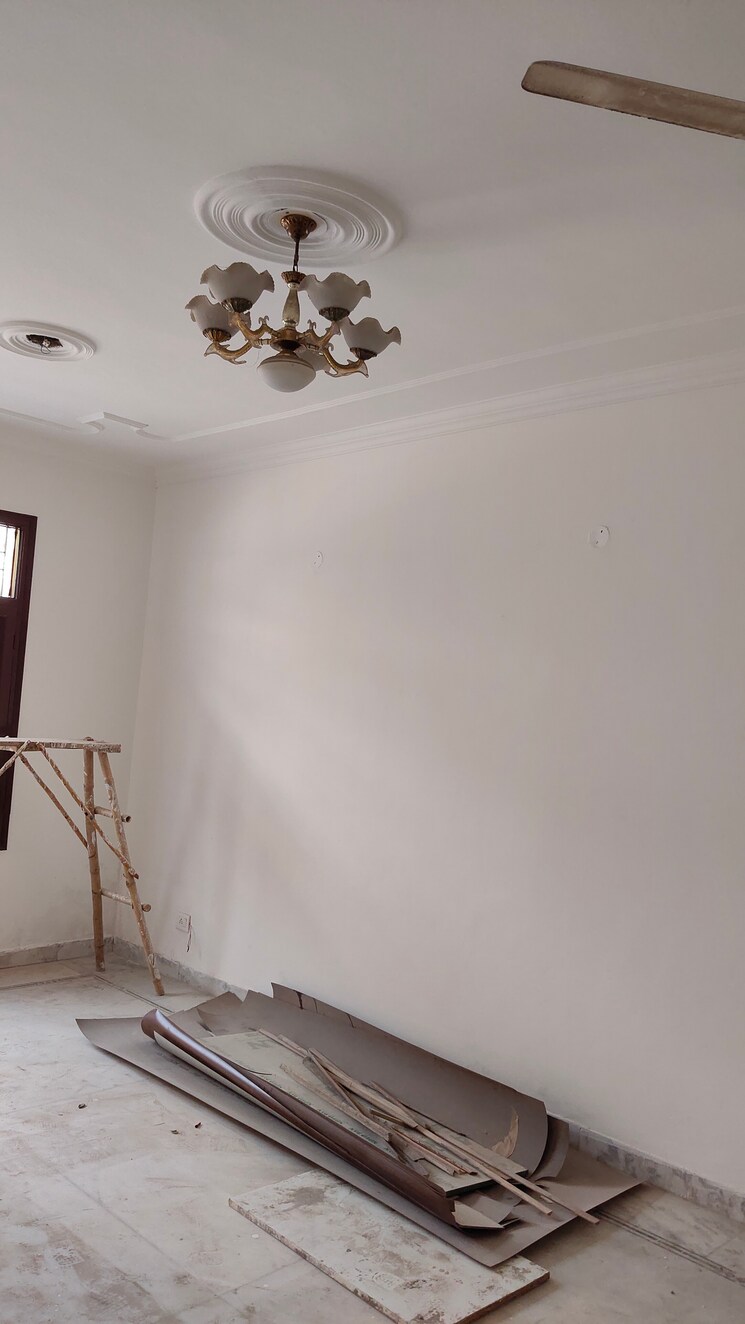 Room, ambala highway 3 Bedroom 100 Sq.Yd. Independent House In Ambala Highway Zirakpur 7803391