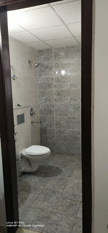 Bathroom in 3 BHK Builder Floor at BPTP Parkland Pride, Sector 77 – for Sale