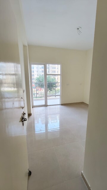 Room in 3 BHK Apartment at GLS Arawali Homes, Sohna Sector 4 – for Sale