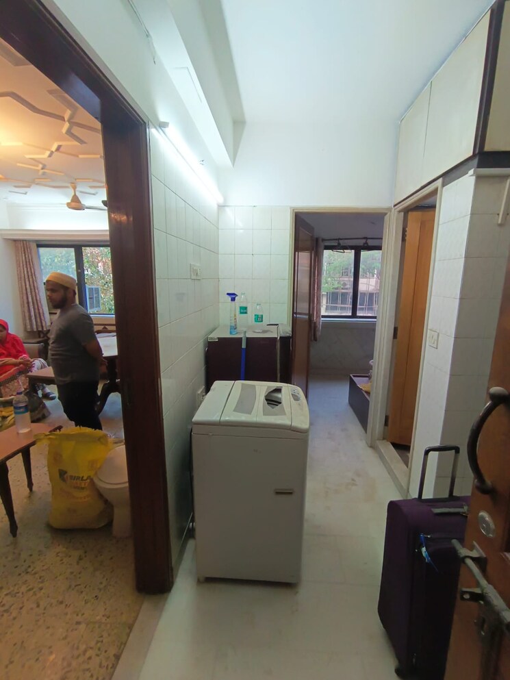 Master Bedroom, sunita-apartments 1 Bedroom 600 Sq.Ft. Apartment In Colaba Mumbai 7803742