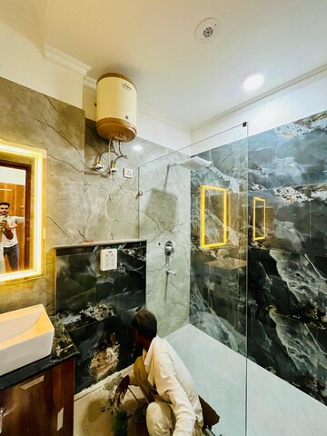 Master Bedroom in 3 BHK Builder Floor at SS Southend Floors, South City 2 – for Sale