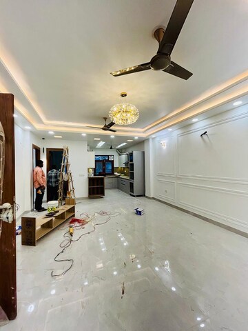 Furnished Amenities in 3 BHK Builder Floor at SS Southend Floors, South City 2 – for Sale