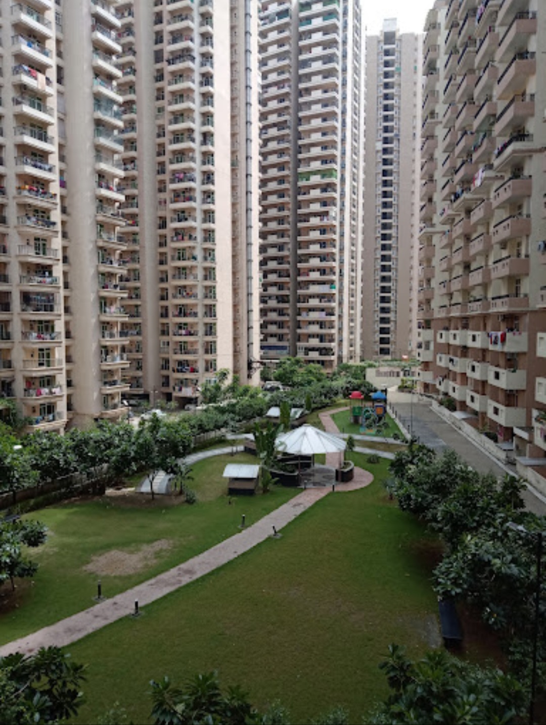 3 BHK Apartment For Sale in Gaur City 2 - 16th Avenue