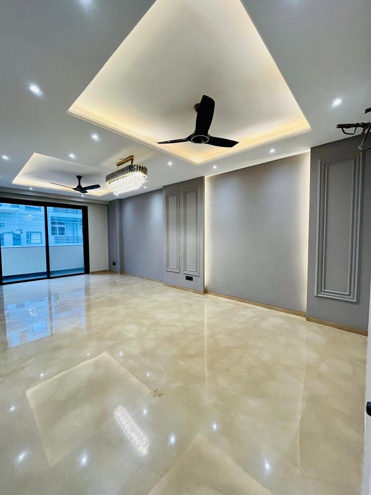 Room, uppal-southend 2.5 Bedroom 251 Sq.Yd. Builder Floor In Sector 49 Gurgaon 7803790