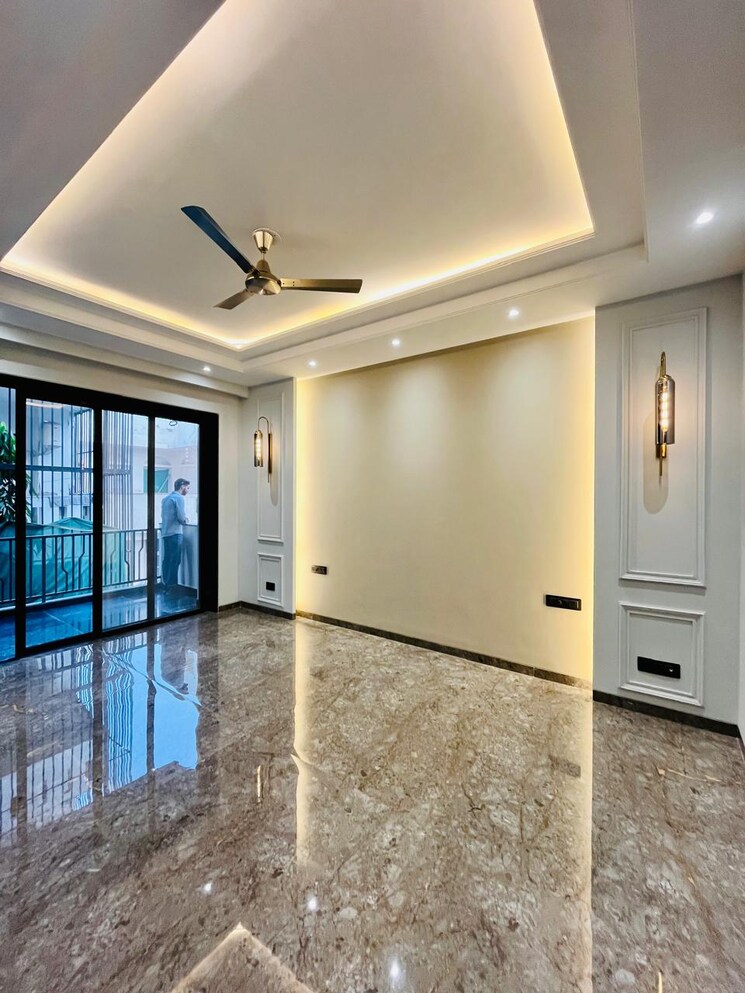 Room, uppal-southend 2.5 Bedroom 251 Sq.Yd. Builder Floor In Sector 49 Gurgaon 7803790