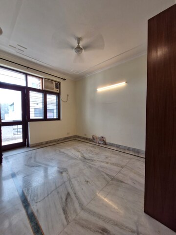 Room in 3.5 BHK Apartment at DLF New Town Heights I, Sector 90 – for Sale