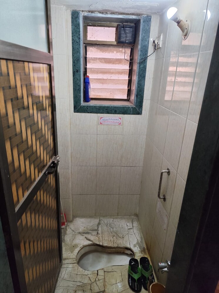 Bathroom, jay-tirupati-chs 2 Bedroom 790 Sq.Ft. Apartment In Ganeshwadi Thane 7803579