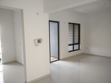 Room in 2 BHK Builder Floor at Pinnacle Cottage Close, Sinhagad Road – for Sale