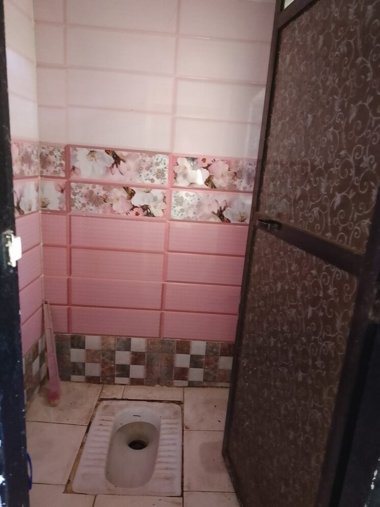 Attached Bathroom, dombivli west Studio 350 Sq.Ft. Apartment In Dombivli West Thane 7803897