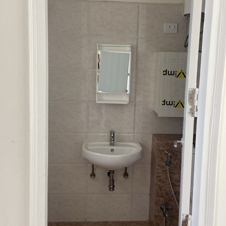 Bathroom, dlf-new-town-heights-town-houses 3.5 Bedroom 1930 Sq.Ft. Apartment In Sector 86 Gurgaon 7803983
