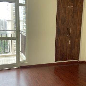 Room in 3.5 BHK Apartment at DLF New Town Heights Town Houses, Sector 86 – for Sale