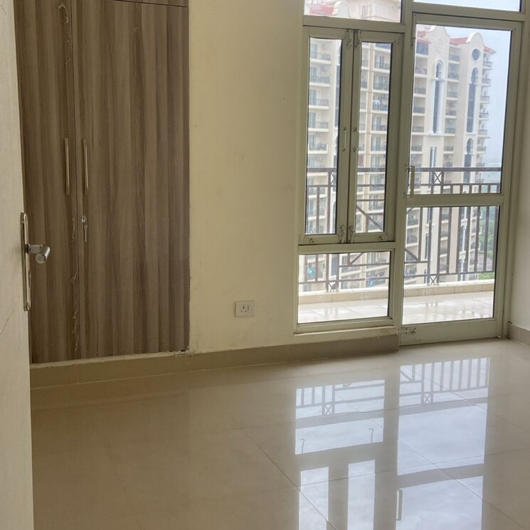 Room, dlf-new-town-heights-town-houses 3.5 Bedroom 1930 Sq.Ft. Apartment In Sector 86 Gurgaon 7803983