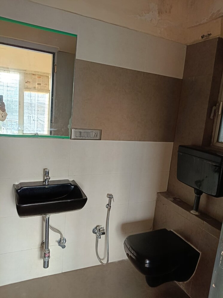 Bathroom, atur-apartments 1 Bedroom 650 Sq.Ft. Apartment In Colaba Mumbai 7804086