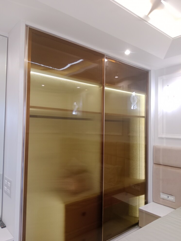 Room, sector 73 1.5 Bedroom 1100 Sq.Ft. Builder Floor In Sector 73 Noida 7804121