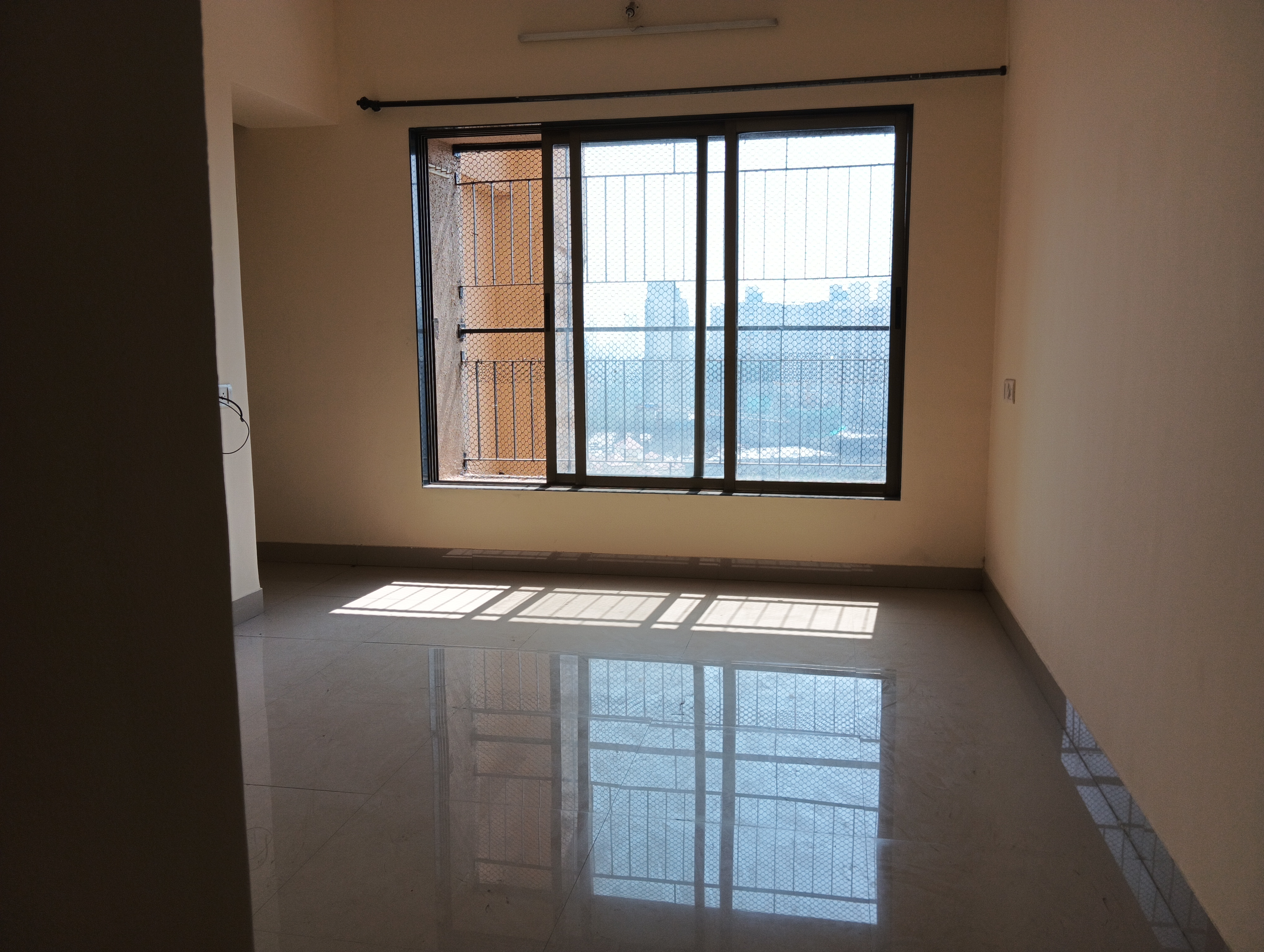 2 BHK Apartment For Sale in Hubtown Greenwoods D Wing