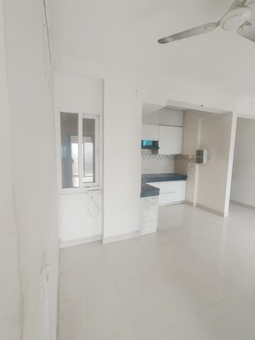 Room in 3 BHK Apartment at Signature Global Orchard Avenue, Sector 93 – for Sale