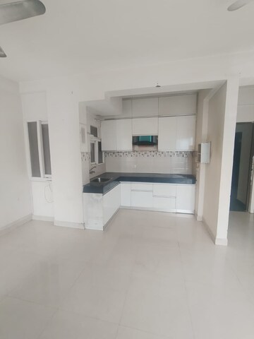 Room in 3 BHK Apartment at Signature Global Orchard Avenue, Sector 93 – for Sale