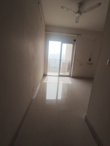 Room in 3 BHK Apartment at Signature Global Orchard Avenue, Sector 93 – for Sale