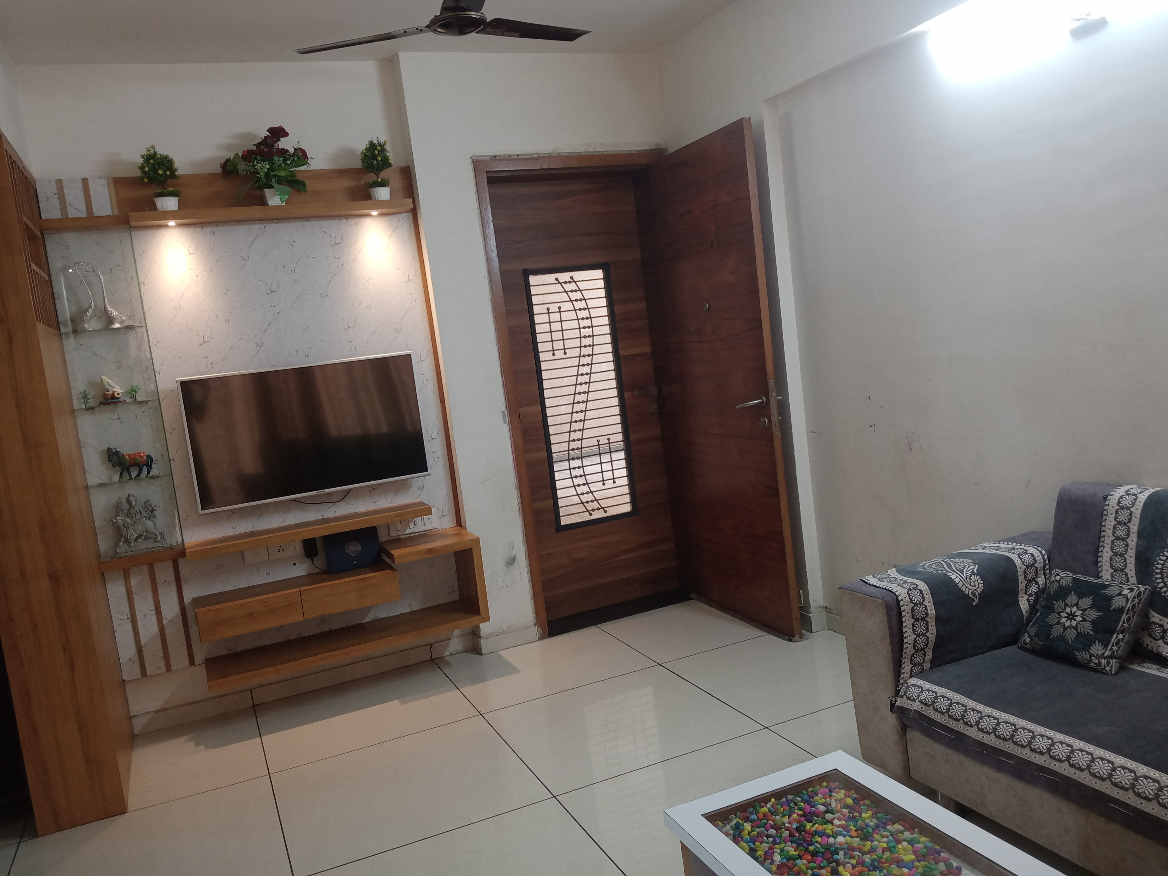 2 BHK + Extra Room Apartment For Rent in Visva KunJ-1 