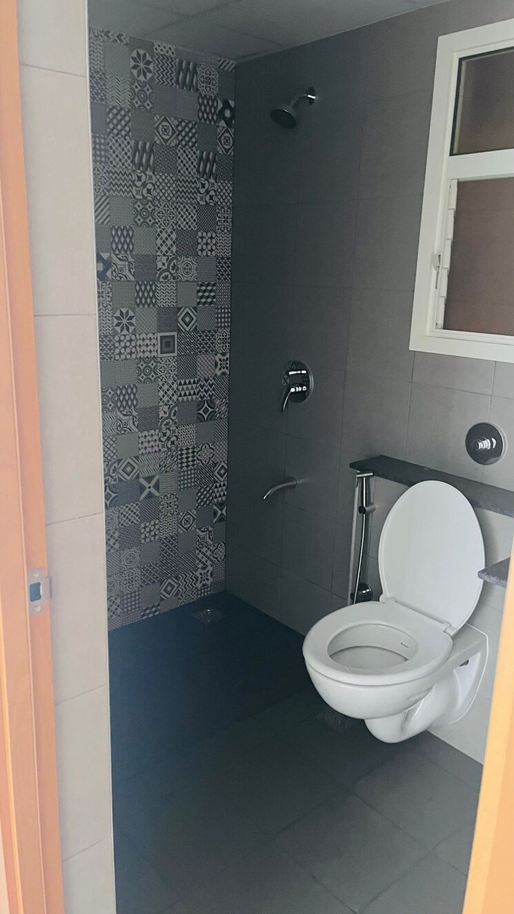 Bathroom, sobha-dream-gardens 2 Bedroom 1004 Sq.Ft. Apartment In Thanisandra Main Road Bangalore 7804514