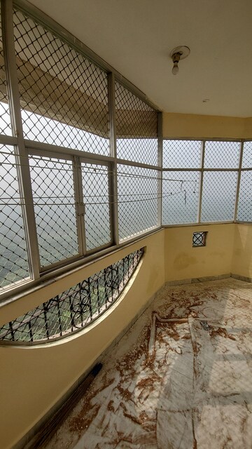 Balcony in 4 BHK Apartment at Gokul Apartments Faridabad, Sector 45 – for Rent