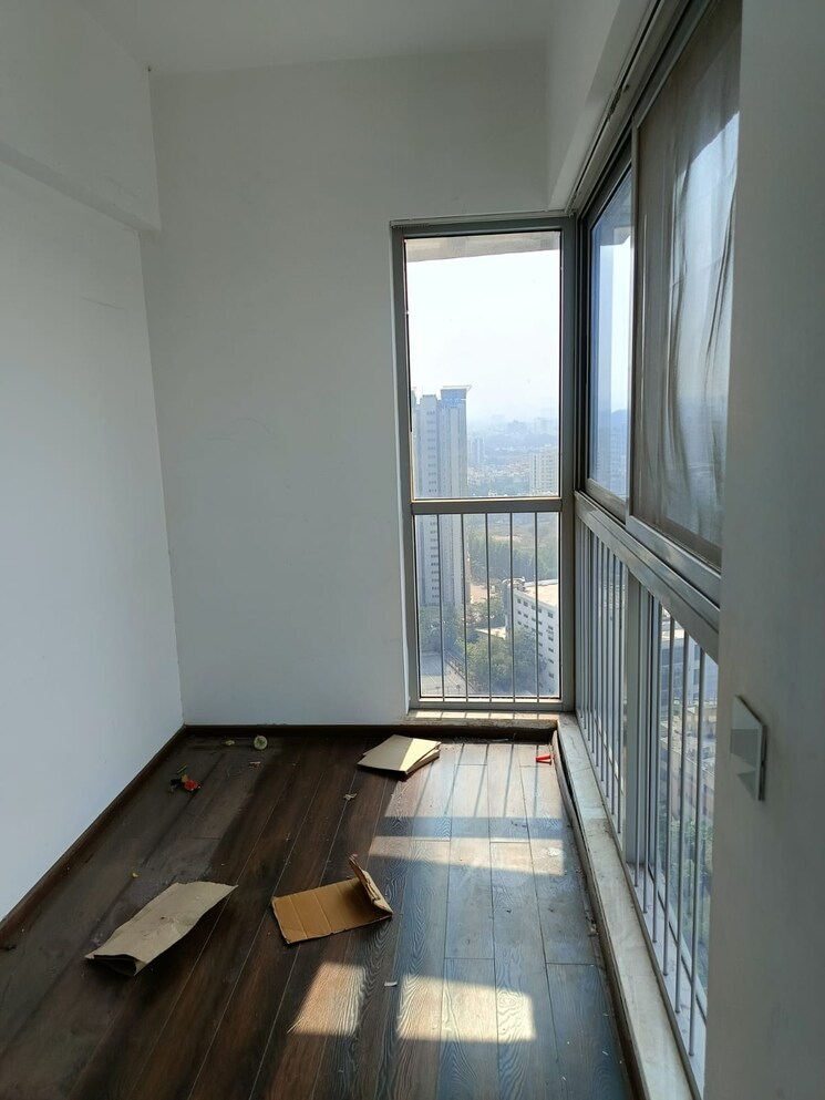 Balcony, mantra-sky-homes 3.5 Bedroom 1696 Sq.Ft. Apartment In Magarpatta City Pune 7804564