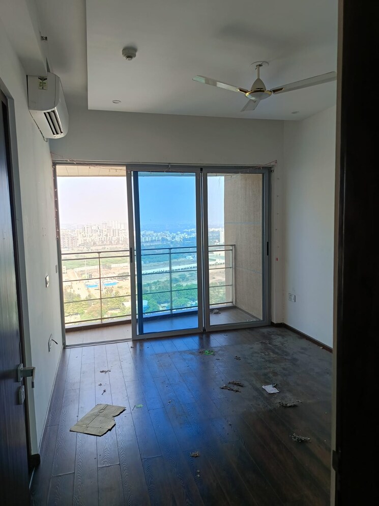 Room, mantra-sky-homes 3.5 Bedroom 1696 Sq.Ft. Apartment In Magarpatta City Pune 7804564