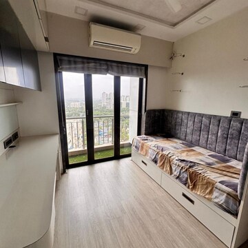 2 BHK Apartment For Rent in Raymond Ten X Habitat, Swastik Garden