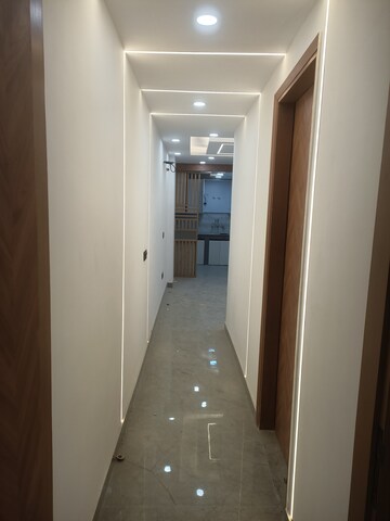 Building Lobby in 3 BHK Builder Floor at Govindpuri – for Sale
