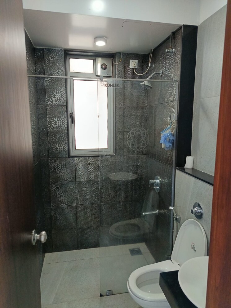 Bathroom, goel-ganga-avanta 3.5 Bedroom 1464 Sq.Ft. Apartment In Mundhwa Pune 7804858