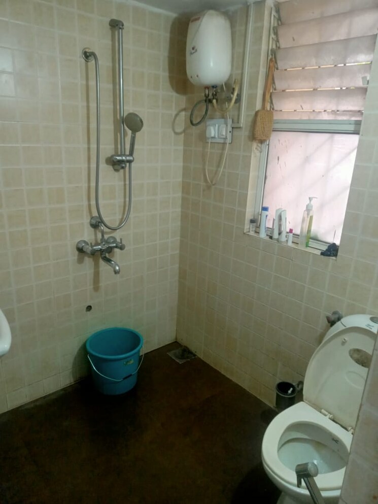 Bathroom, lalwani-residency 2 Bedroom 1100 Sq.Ft. Apartment In Viman Nagar Pune 7804942