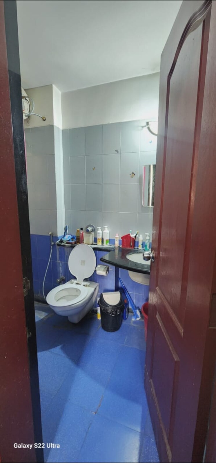 Bathroom, lalwani-residency 2 Bedroom 1100 Sq.Ft. Apartment In Viman Nagar Pune 7804942