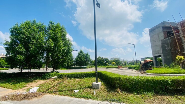 Garden, gmada-eco-city  100 Sq.Yd. Plot In North Mullanpur Chandigarh 7805000