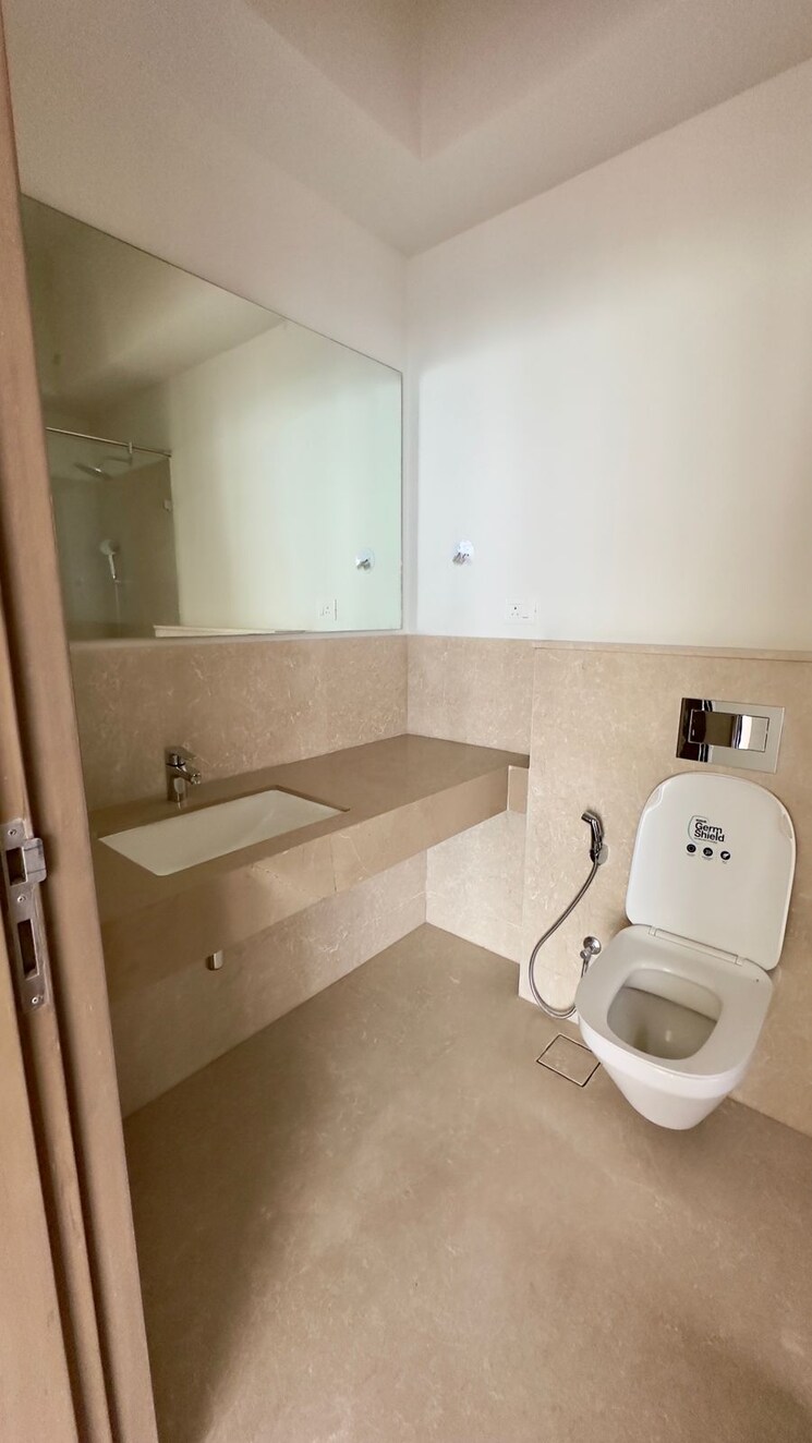 Bathroom, piramal-aranya 2 Bedroom 1087 Sq.Ft. Apartment In Byculla Mumbai 7804994